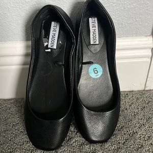 Steve Madden Black Flats Size 6